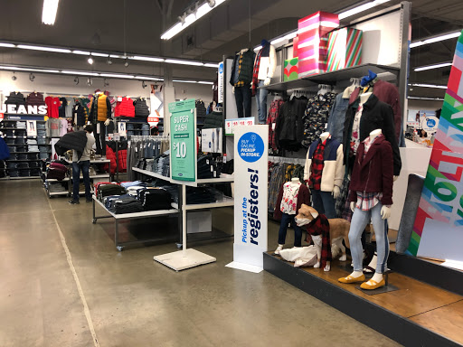 Clothing Store «Old Navy», reviews and photos, 17470 Southcenter Pkwy, Tukwila, WA 98188, USA