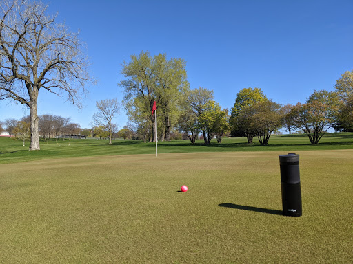 Golf Course «Highland 9-Hole Golf Course», reviews and photos, 1797 Edgcumbe Rd, St Paul, MN 55116, USA