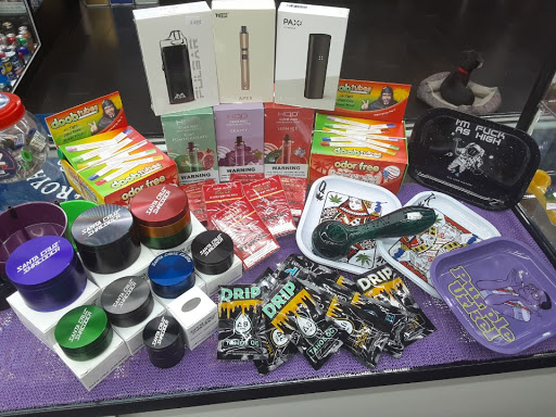 Tobacco Shop «Stirling Glass», reviews and photos, 5890 Stirling Rd, Hollywood, FL 33021, USA