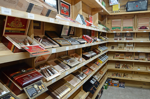 Liquor Store «Old Fort Liquor & Wine», reviews and photos, 144 Cason Ln, Murfreesboro, TN 37128, USA