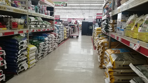 Home Improvement Store «Tractor Supply Co.», reviews and photos, 1803 James L Redman Pkwy, Plant City, FL 33563, USA