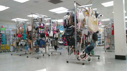 Clothing Store «Ross Dress for Less», reviews and photos, 150 Woodside Plaza, Redwood City, CA 94061, USA