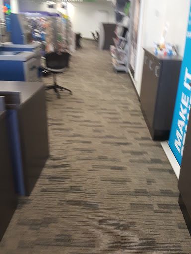 Print Shop «FedEx Office Print & Ship Center», reviews and photos, 8810 Gross Point Rd, Skokie, IL 60077, USA