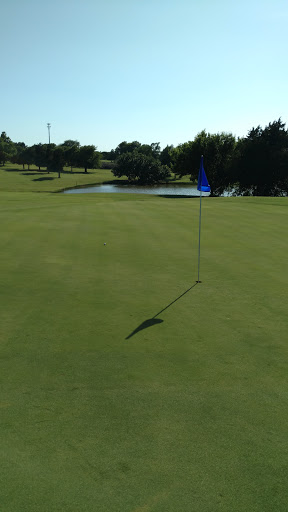 Golf Course «Broadmoore Golf Course», reviews and photos, 500 Willow Pine Dr, Moore, OK 73160, USA