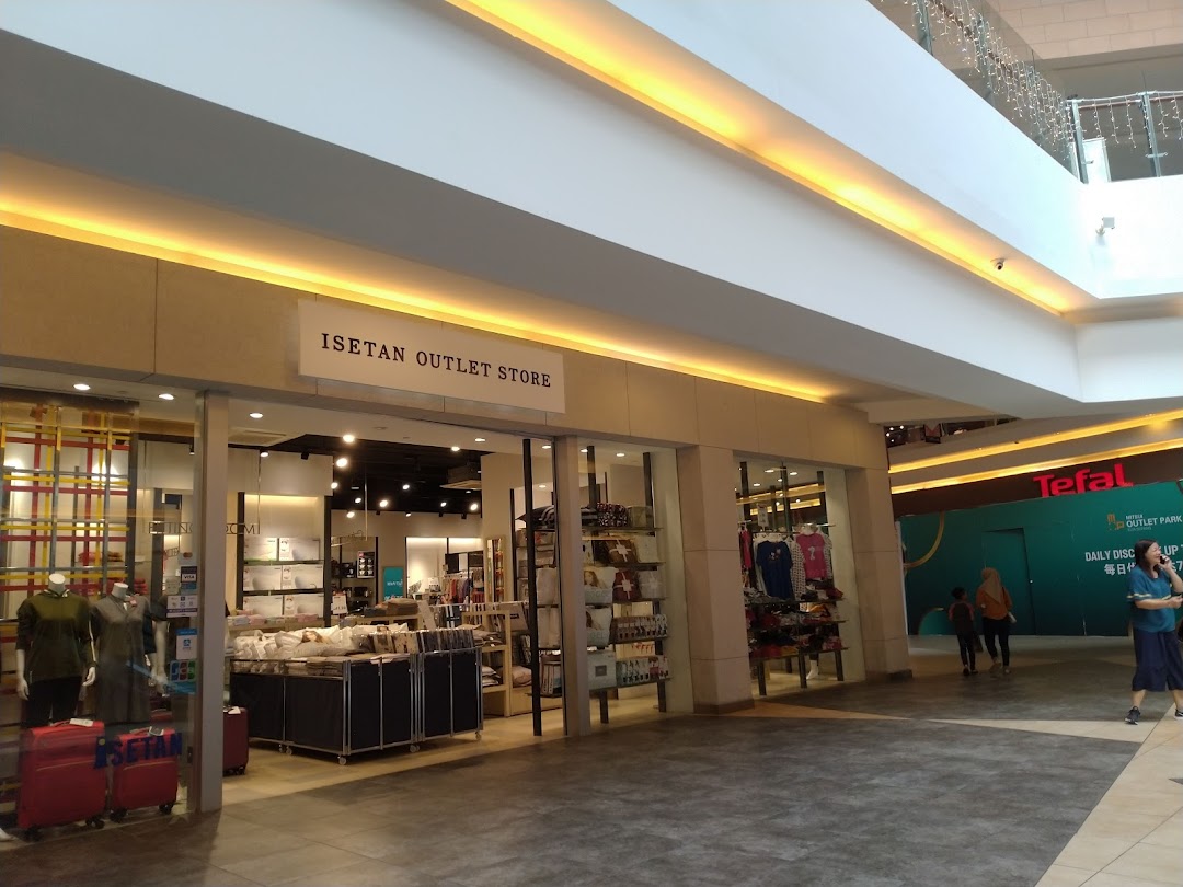 Isetan Outlet Store
