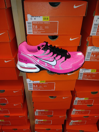 Shoe Store «Shoe Dept.», reviews and photos, 6635 Winchester Blvd, Canal Winchester, OH 43110, USA