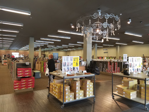 Shoe Store «DSW Designer Shoe Warehouse», reviews and photos, 17158 Redmond Way, Redmond, WA 98052, USA