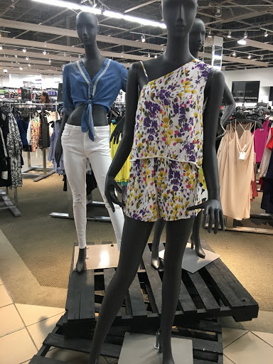 Department Store «Saks OFF 5TH», reviews and photos, 11201 NW 12th St, Miami, FL 33172, USA