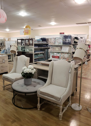 Department Store «HomeGoods», reviews and photos, 1444 E Golf Rd, Schaumburg, IL 60173, USA