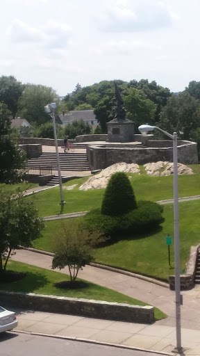 Park «Bell Rock Memorial Park», reviews and photos, Main St & Wigglesworth Street, Malden, MA 02148, USA