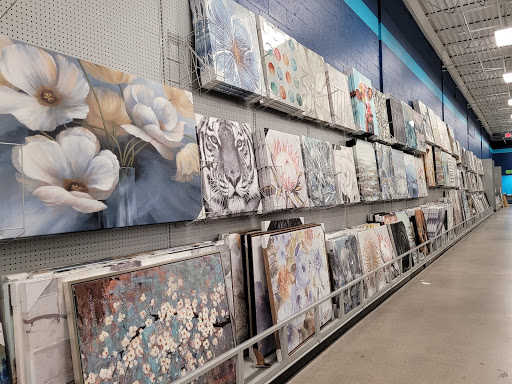 Home Goods Store «At Home», reviews and photos, 2101 S Telegraph Rd, Bloomfield Hills, MI 48302, USA