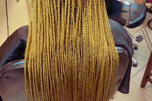 TETE'S African Hair Braiding image