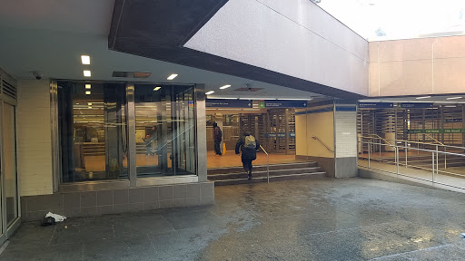 Shopping Mall «The Shops at Liberty Place», reviews and photos, 1625 Chestnut St, Philadelphia, PA 19103, USA