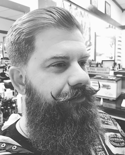 Barber Shop «LEGENDZ CLASSIC BARBER SHOP», reviews and photos, 207 N Center St, Arlington, TX 76011, USA