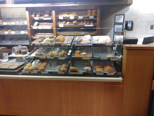 Shopping Mall «Essex Green Shopping Center», reviews and photos, 495 Prospect Ave, West Orange, NJ 07052, USA