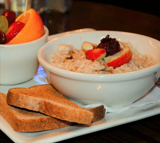 Bar & Grill «Wall Street», reviews and photos, 121 N Maple St, Murfreesboro, TN 37130, USA