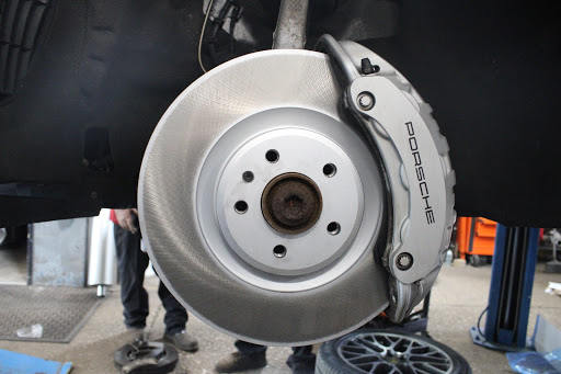 Auto Repair Shop «Velasquez Complete Auto Care», reviews and photos, 125 S Green Bay Rd, Waukegan, IL 60085, USA