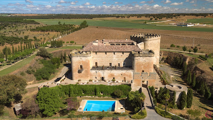 Castillo del Buen Amor - Finca Villanueva de Cañedo Ctra. N-630, Km.317,6, 37799 Topas, Salamanca, Spain