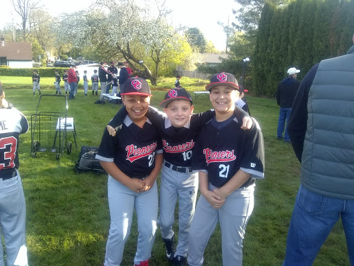 Dog Park «Chapin Park», reviews and photos, 338 Warner Parrott Rd, Oregon City, OR 97045, USA