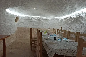 Restaurante Cuevas Al Jatib image
