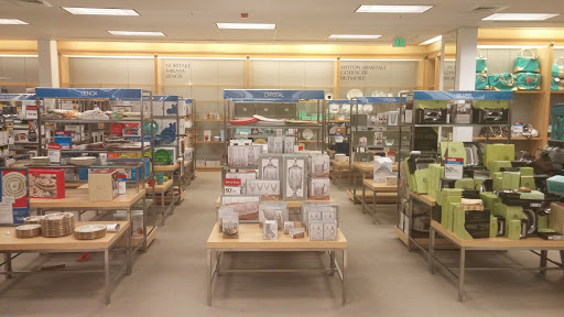 Belk, 2111 Collier Pkwy, Land O Lakes, FL 34639, USA, 