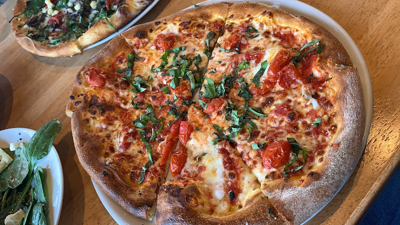 #10 best pizza place in Overland Park - SPIN! Pizza