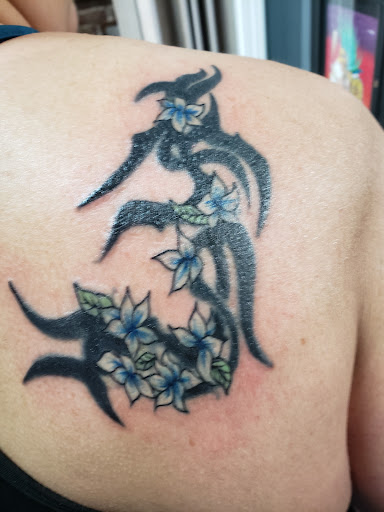 Tattoo Shop «Symbolic Tattoo», reviews and photos, 551 W Douglas Ave, Wichita, KS 67201, USA