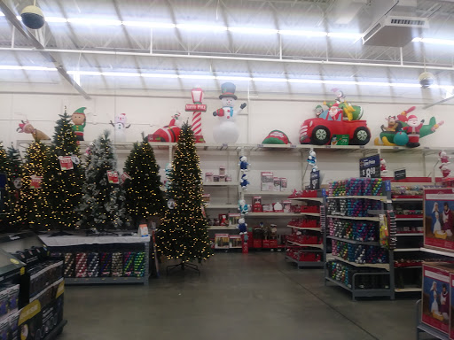 Department Store «Walmart Supercenter», reviews and photos, 3002 Stacy Allison Way, Woodburn, OR 97071, USA