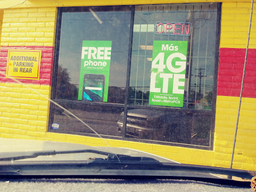 Cell Phone Store «Cricket Wireless Authorized Retailer», reviews and photos, 2013 E Belt Line Rd #104, Carrollton, TX 75006, USA