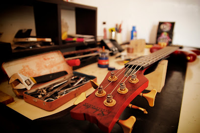 Luthier Ale Gard