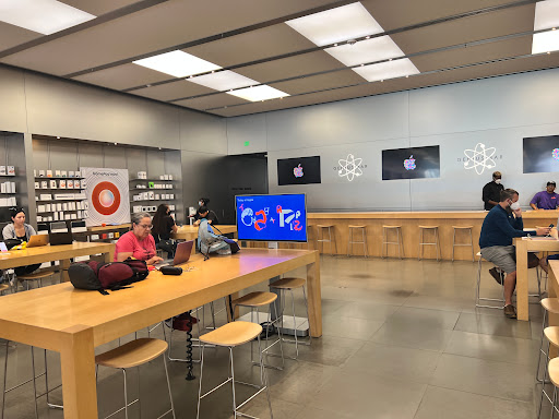 Computer Store «Apple Pasadena», reviews and photos, 54 W Colorado Blvd, Pasadena, CA 91105, USA