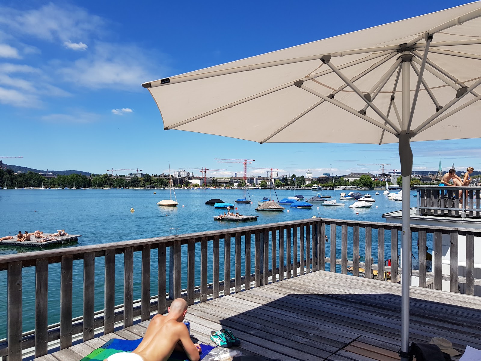 Foto di Seebad Utoquai con molto pulita livello di pulizia