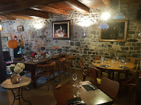 Atmosphère du Restaurant français Restaurant La Mangeoire à Millau - n°13