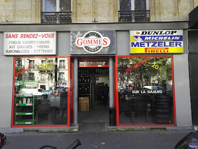 MOTO GOMMES à Paris