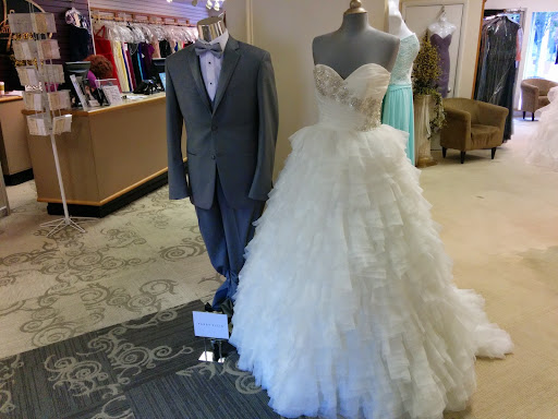 Bridal Shop «J & B Bridals & Formals», reviews and photos, 136 S Main St, Chambersburg, PA 17201, USA