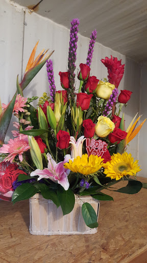 Florist «Blanca Flor Flower Shop», reviews and photos, 3102 Telephone Rd, Houston, TX 77023, USA