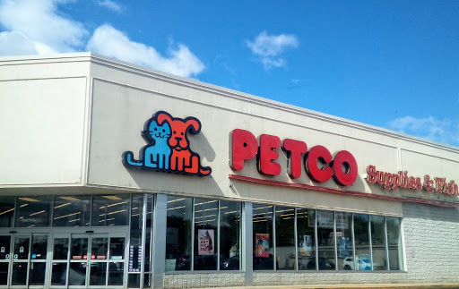 Petco Animal Supplies, 1049 S Willow St, Manchester, NH 03103, USA, 