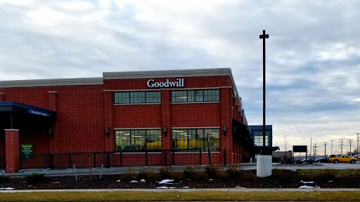 Thrift Store «Goodwill Store & Donation Center», reviews and photos, 1716 Miller Park Way, West Milwaukee, WI 53214, USA