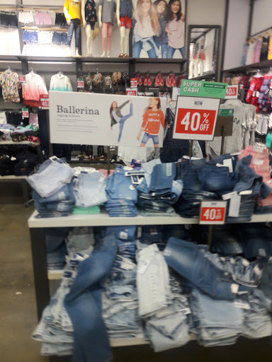 Clothing Store «Old Navy», reviews and photos, 116 Pavilion Pkwy, Fayetteville, GA 30214, USA