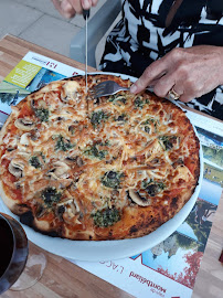 Plats et boissons du Pizzeria La Calabria à Bavans - n°15