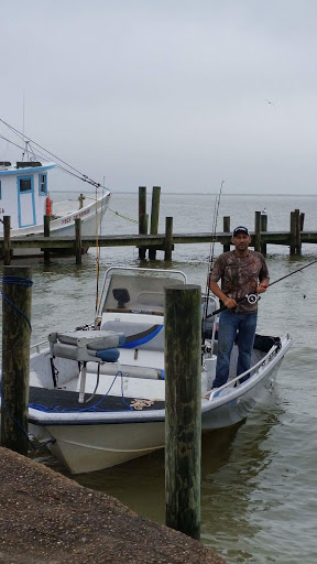 Sportswear Store «Columbia Sportswear Outlet Store», reviews and photos, 5885 Gulf Fwy #301, Texas City, TX 77591, USA