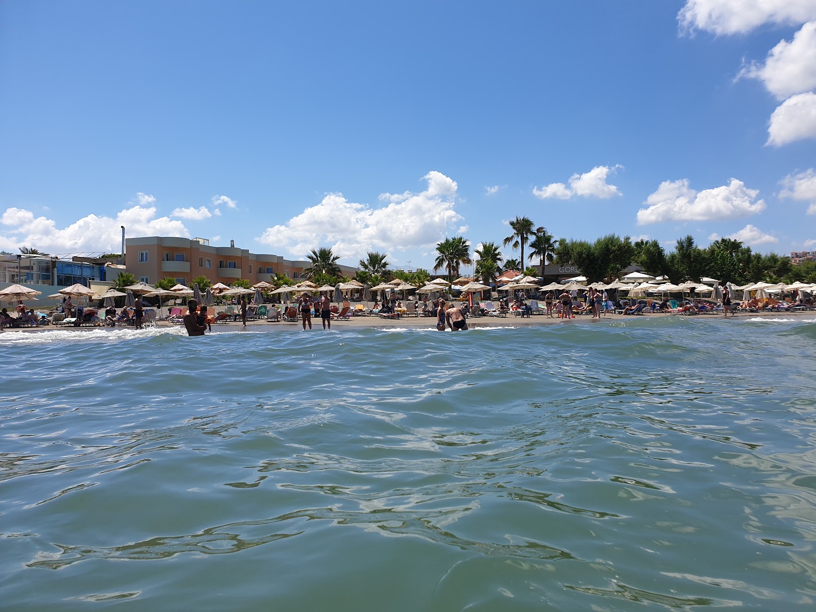 Foto von Agia Marina Beach - beliebter Ort unter Entspannungskennern