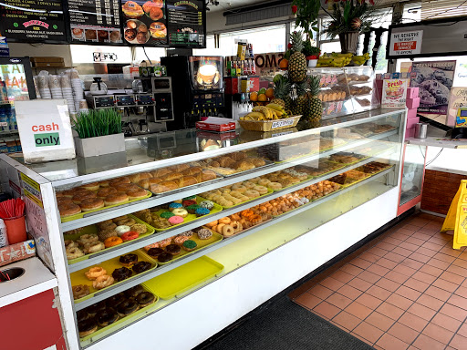 Donut Shop «Yummy Donuts», reviews and photos, 7555 Balboa Blvd, Van Nuys, CA 91406, USA
