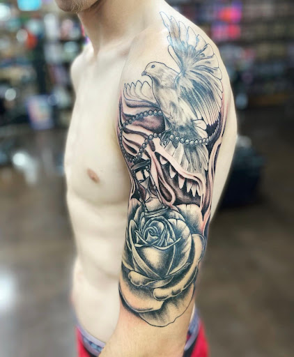 Tattoo Shop «Bright Ideas Tattoo and Piercing», reviews and photos, 1425 N Central Ave # 113, Avondale, AZ 85323, USA