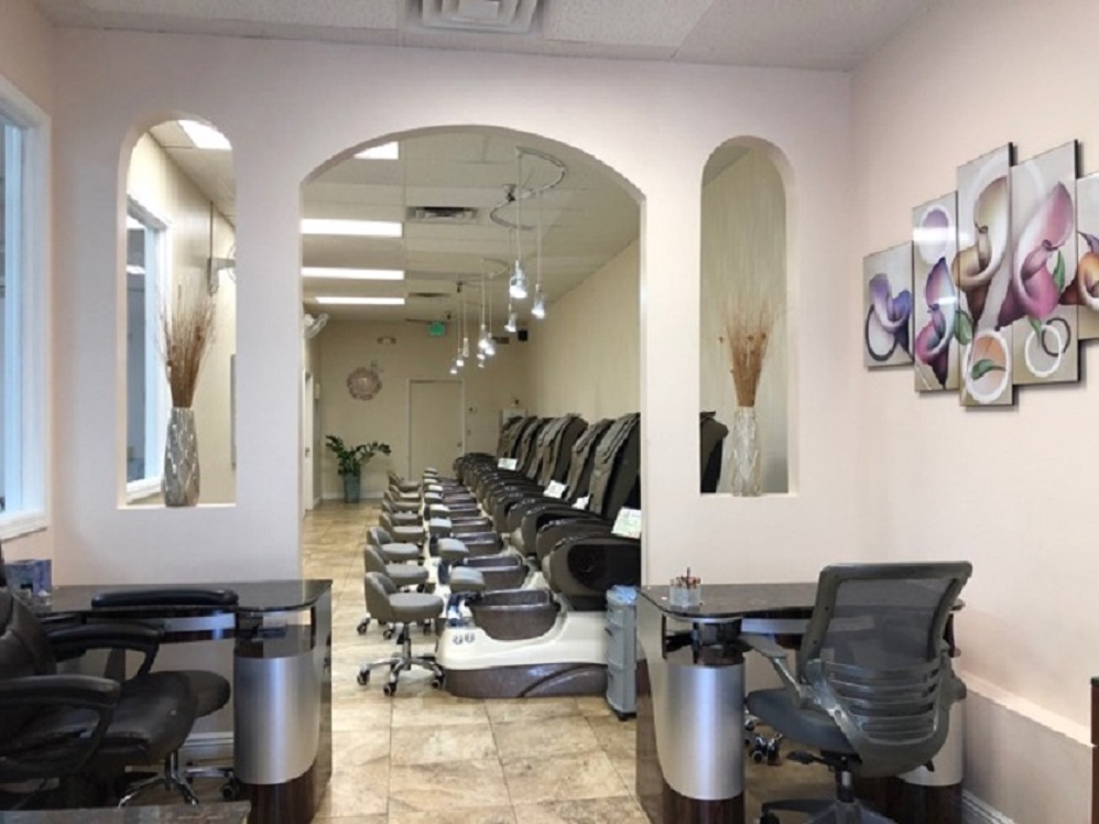 Color Nail Salon & Spa Kahului, HI 96732 Services and Reviews