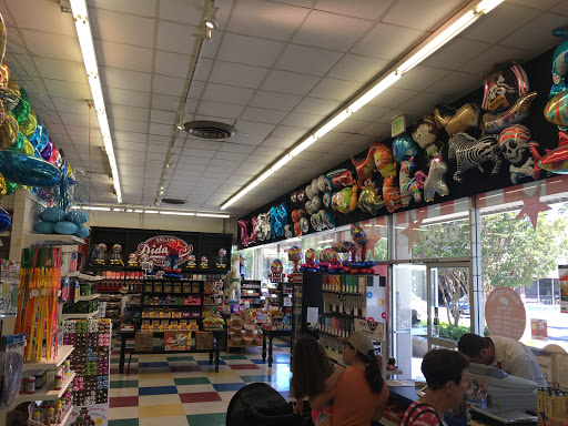 Party Store «Diddams Party & Toy Store - San Carlos», reviews and photos, 700 Laurel St, San Carlos, CA 94070, USA