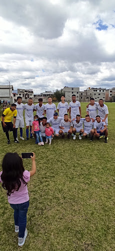 Opiniones de Liga Independiente La Arcadia en Quito - Campo de fútbol