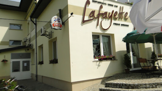 Restauracja LAFAYETTE Nowy Rynek 14, 97-425 Zelów, Polska