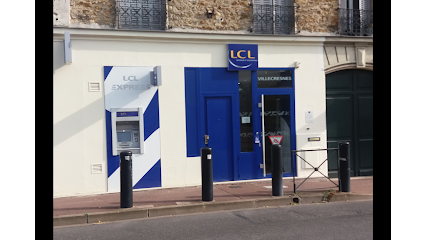Photo du Banque LCL Banque et assurance à Villecresnes