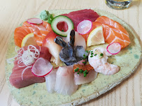 Produits de la mer du Restaurant de sushis Le Bar à sushi Izumi à Paris - n°19